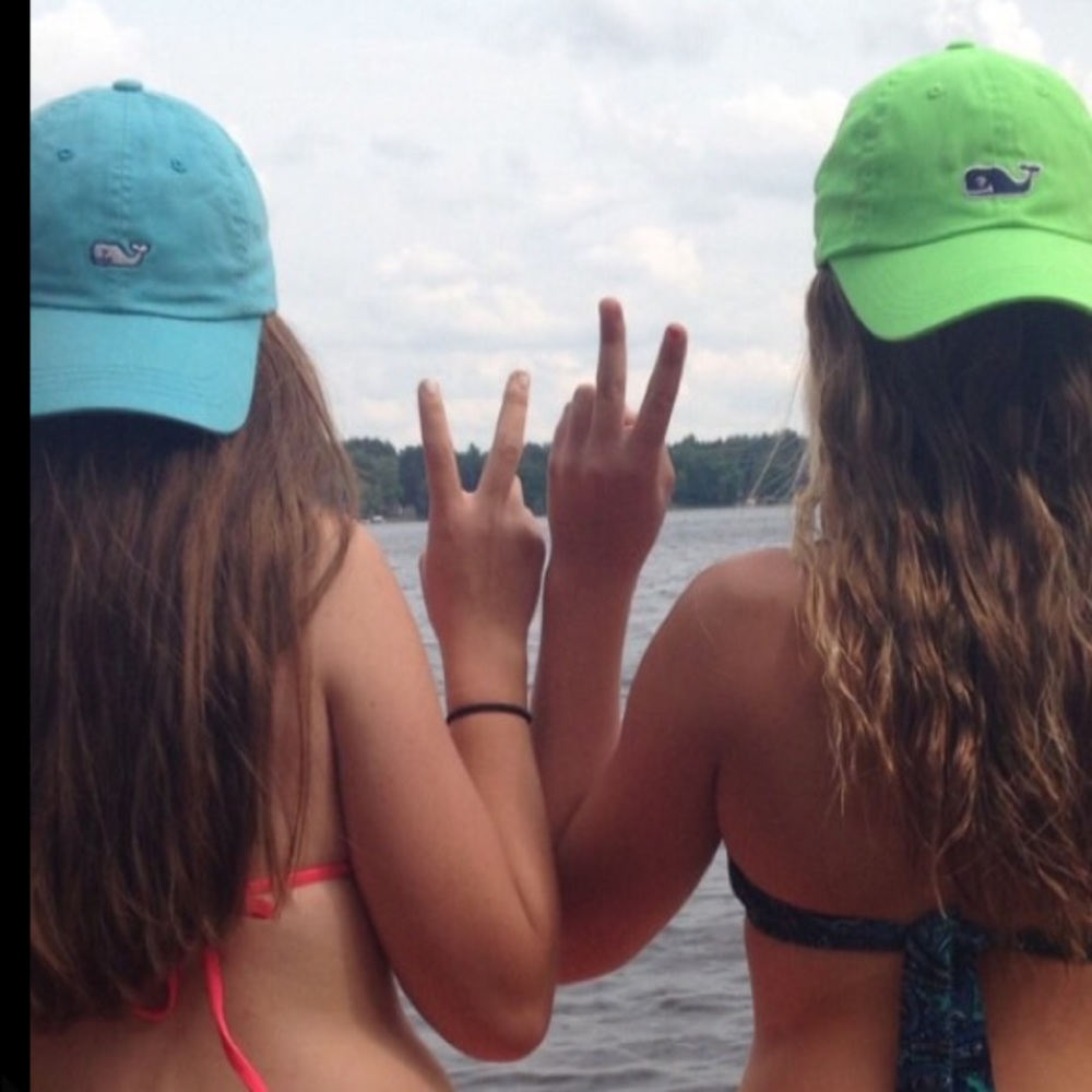 Vineyard vines hat